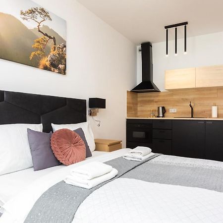 Old Town Rajska Street Apartment Krakow Bagian luar foto